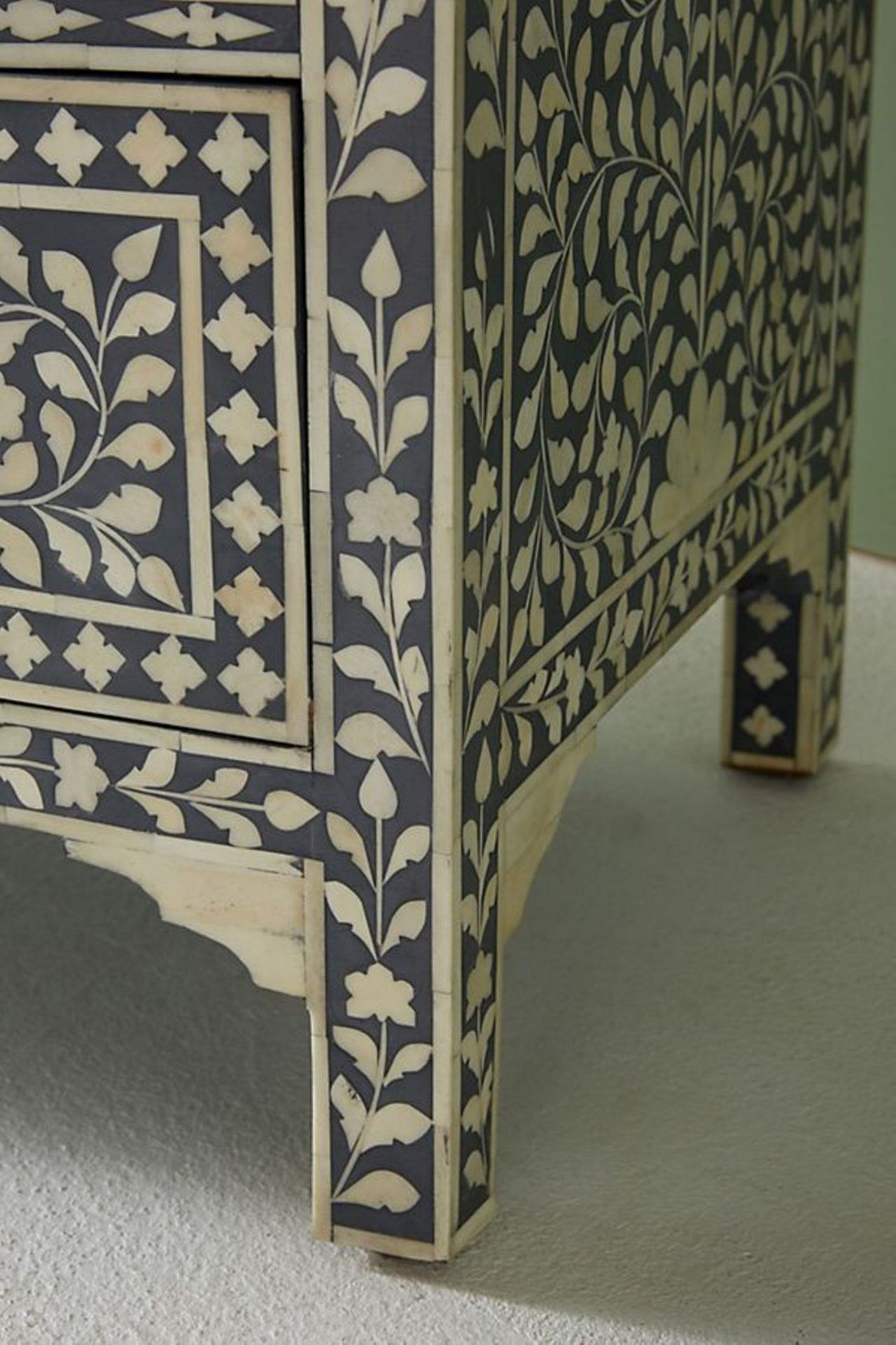 Bone Inlay Chest of 7 Drawers Floral Design in Grey Color