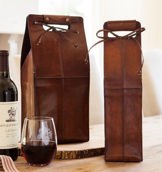 Wine Carrier. For 2 Bottles Leather Wine Tote. Wine Holder. Engraved Wine Tote. Leather bottle holder