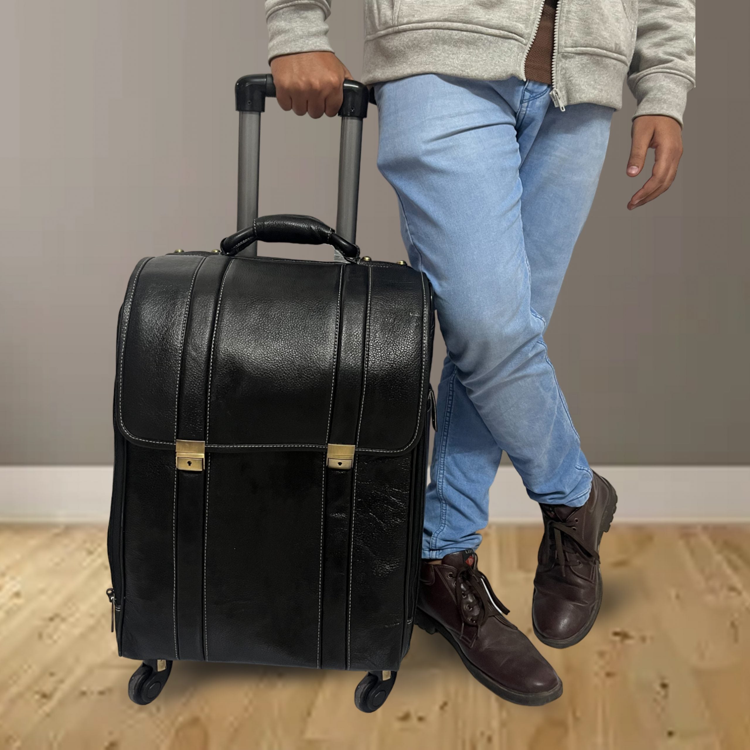 Leather Laguage Trolly Bag (Black)