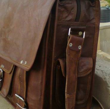Craftshades – Handcrafted 13″ Retro laptop Leather Bag | 100% Genuine Leather
