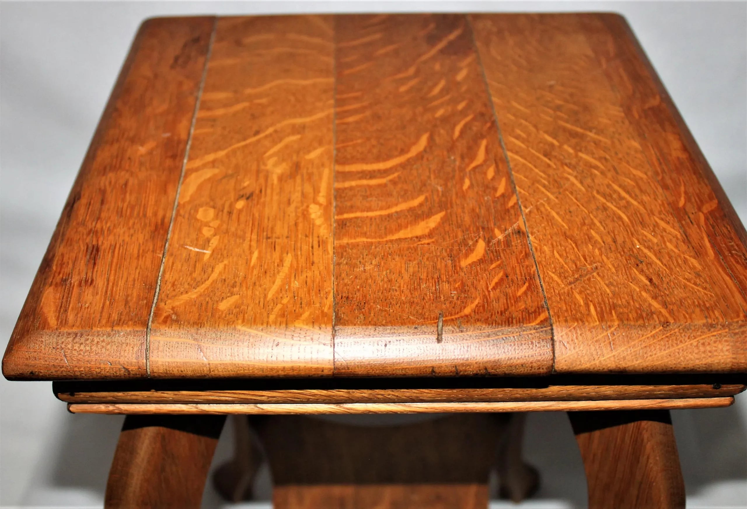 Craftshadess Antique Parlor Table