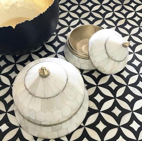Bone Inlay Box  Suri Round Box