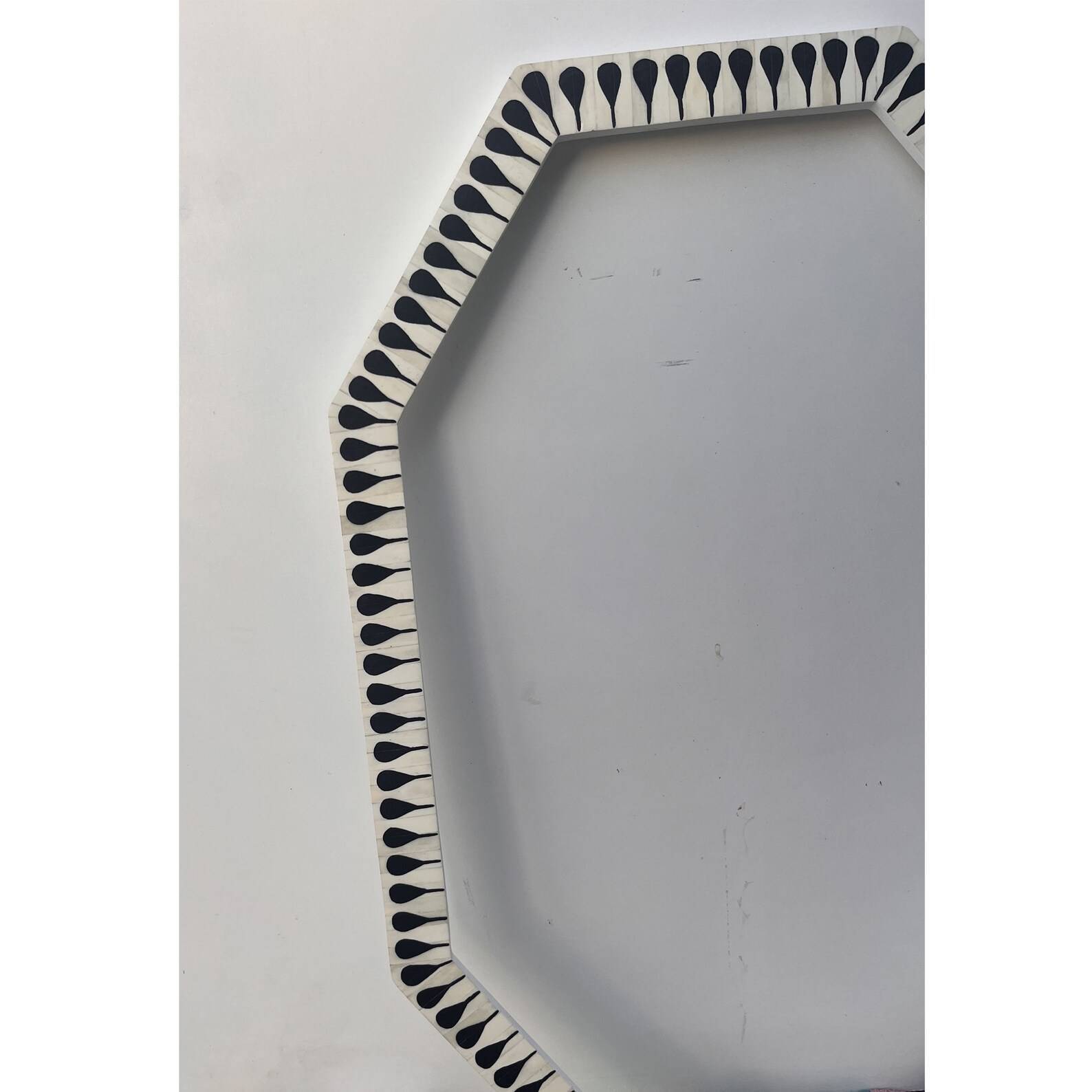 Handmade Bone Inlay Mirror Frame – Floral Design (White &amp; Black)